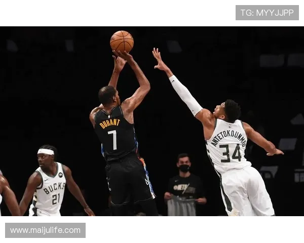 NBA精彩对决现场直播,全程回顾关键瞬间与赛事分析 NBA精彩对决现场直播,全程回顾关键瞬间与赛事分析